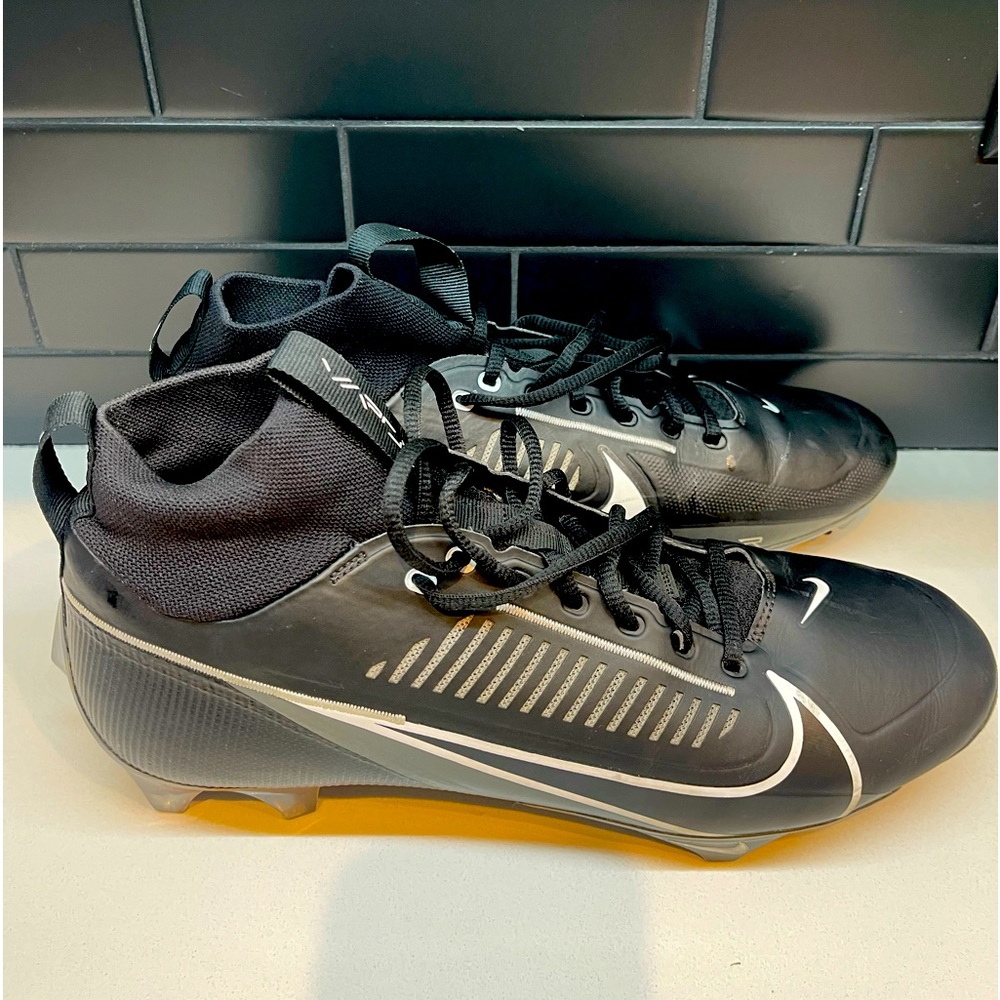 Nike Vapor Cleats, Mens. Size 11.5, black and white.  Worn once maybe
